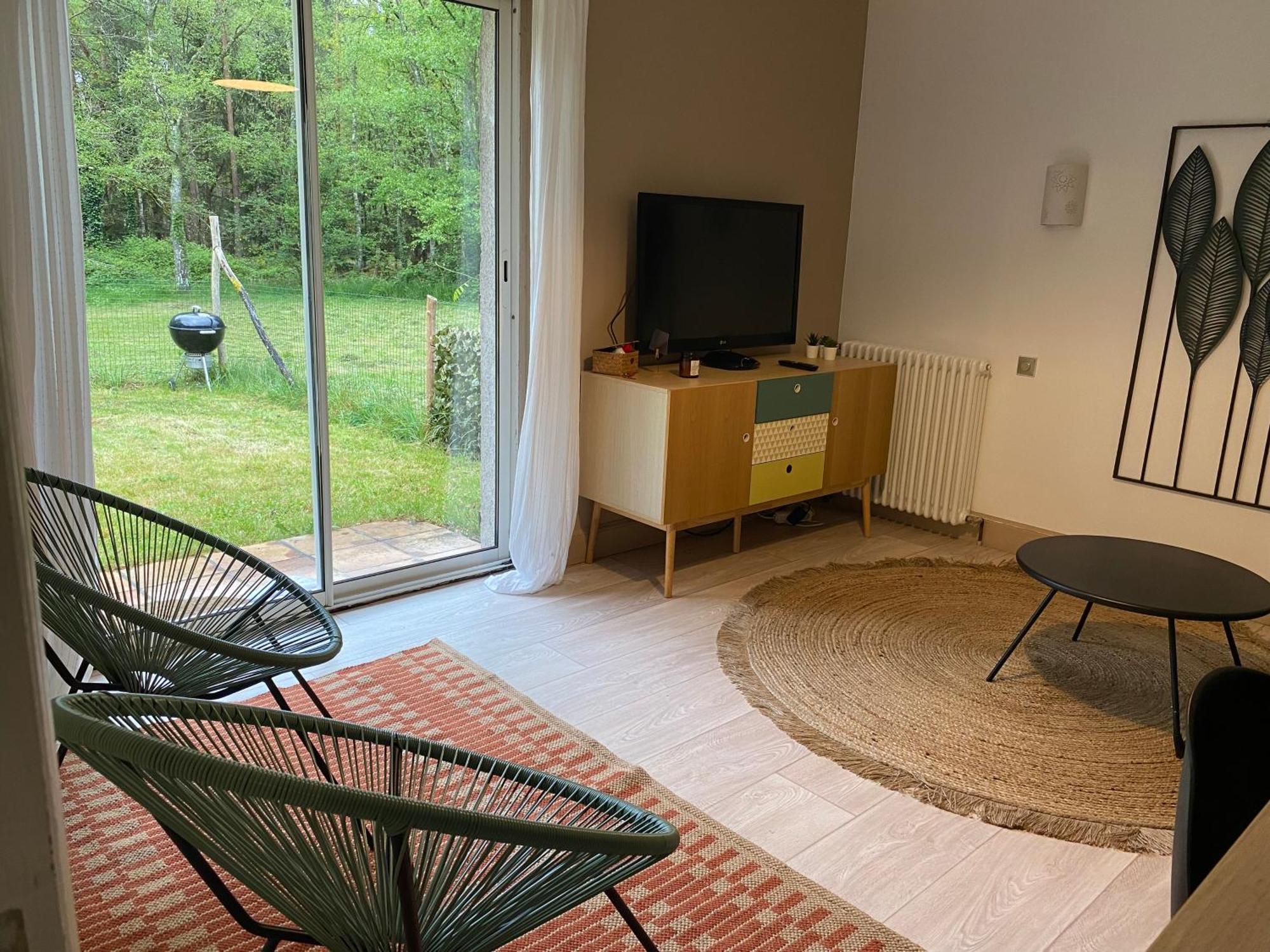 Logement Avec Acces Piscine 쇼몽-쉬르-타론느 외부 사진